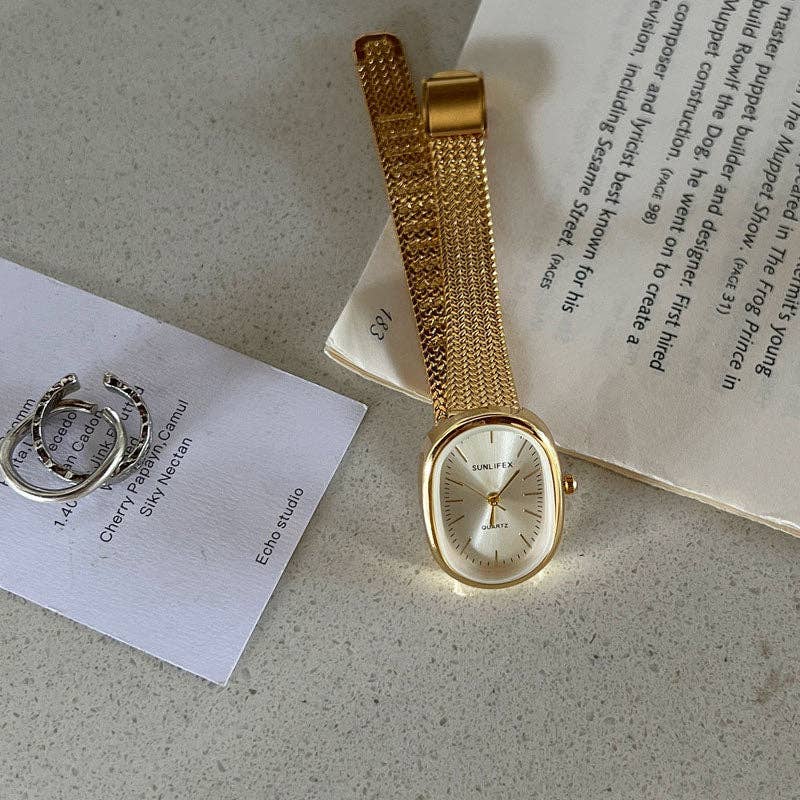 Retro Oval Dial Gold Stainless Steel Watch DP25E446