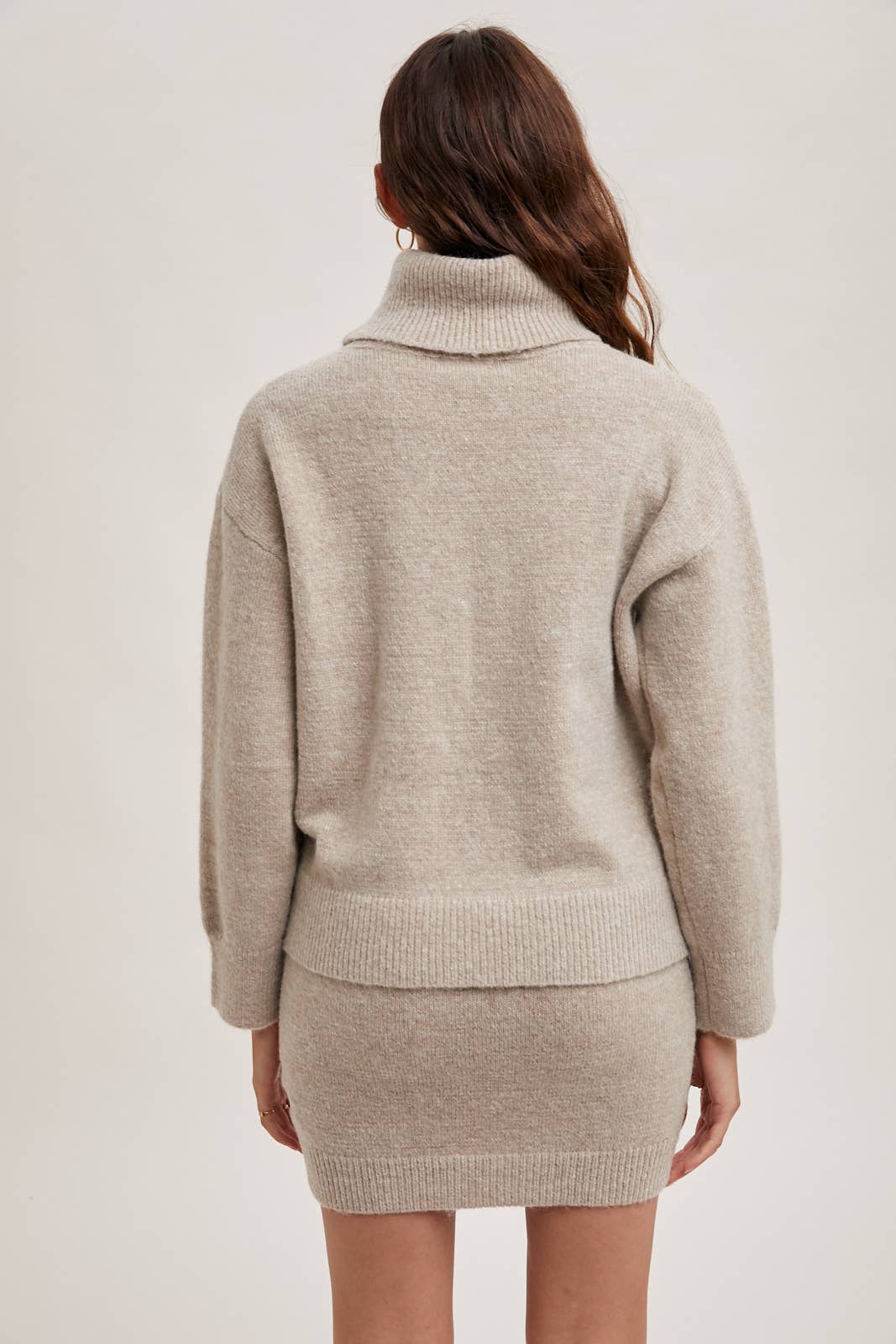 TURTLENECK KNIT SWEATER AND PENCIL MINI SKIRT SET