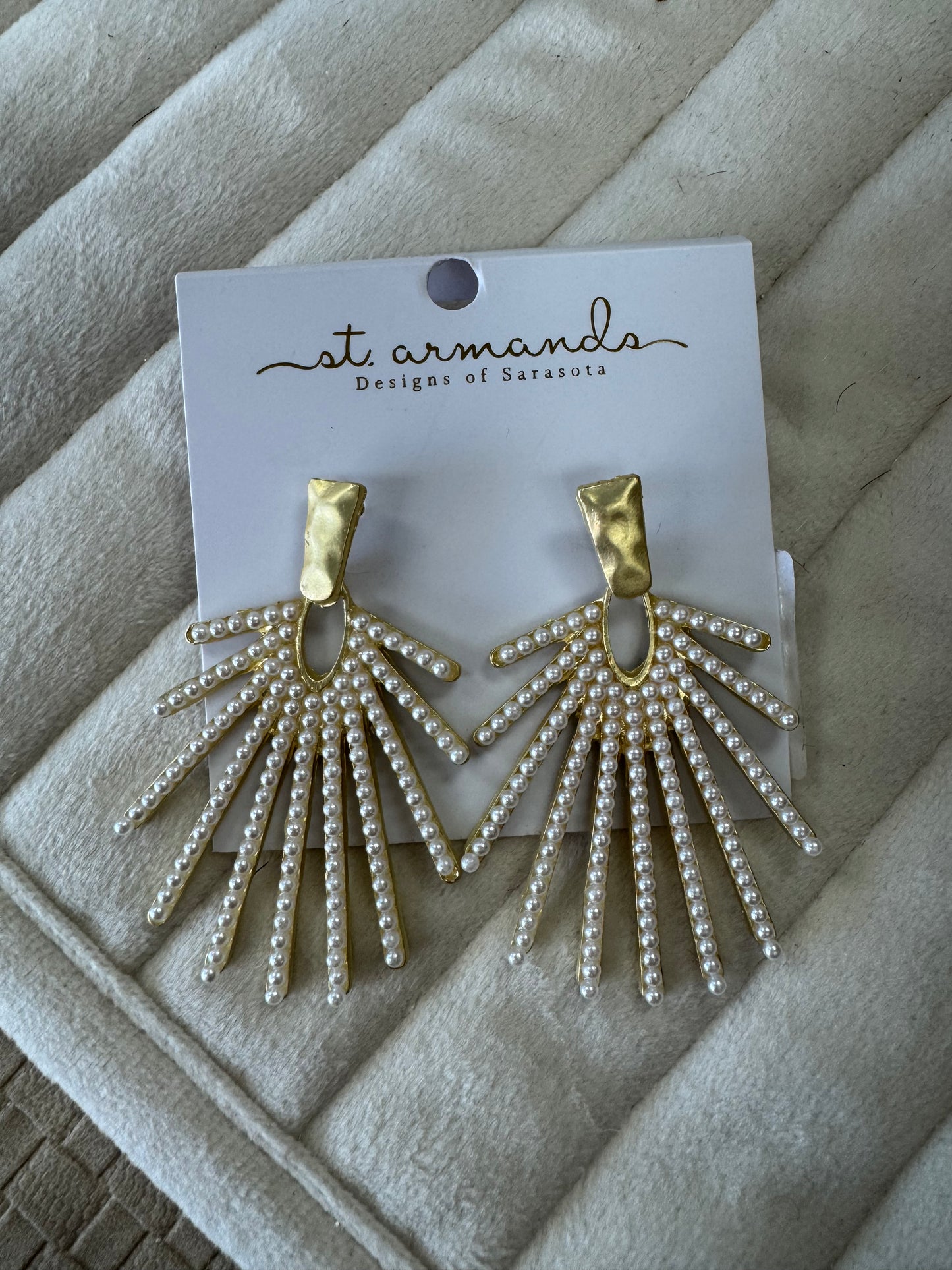 Pearl Pink Sunburst Earrings
