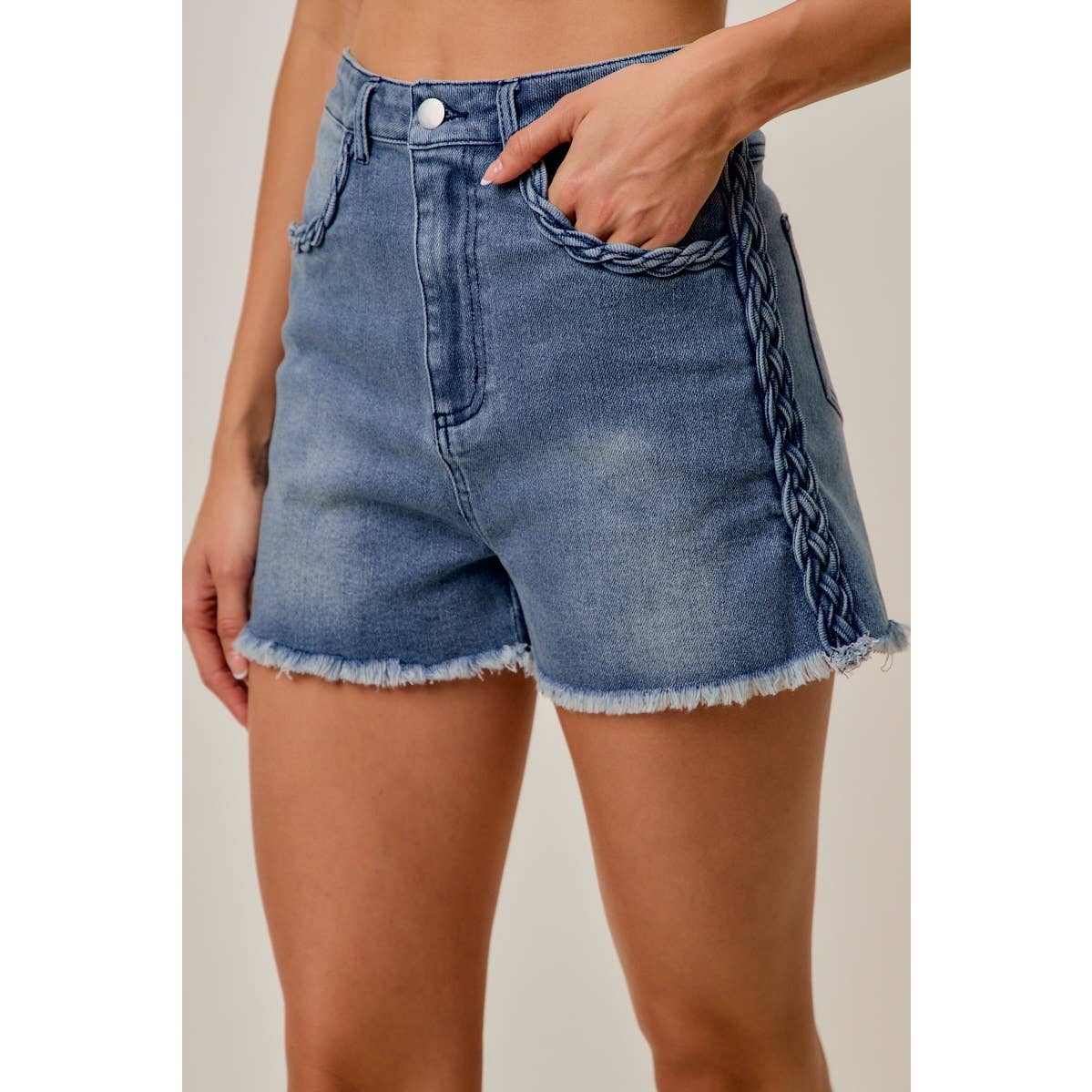 DENIM SHORTS WITH POCKET AND SIDE SEAM BRAIDS