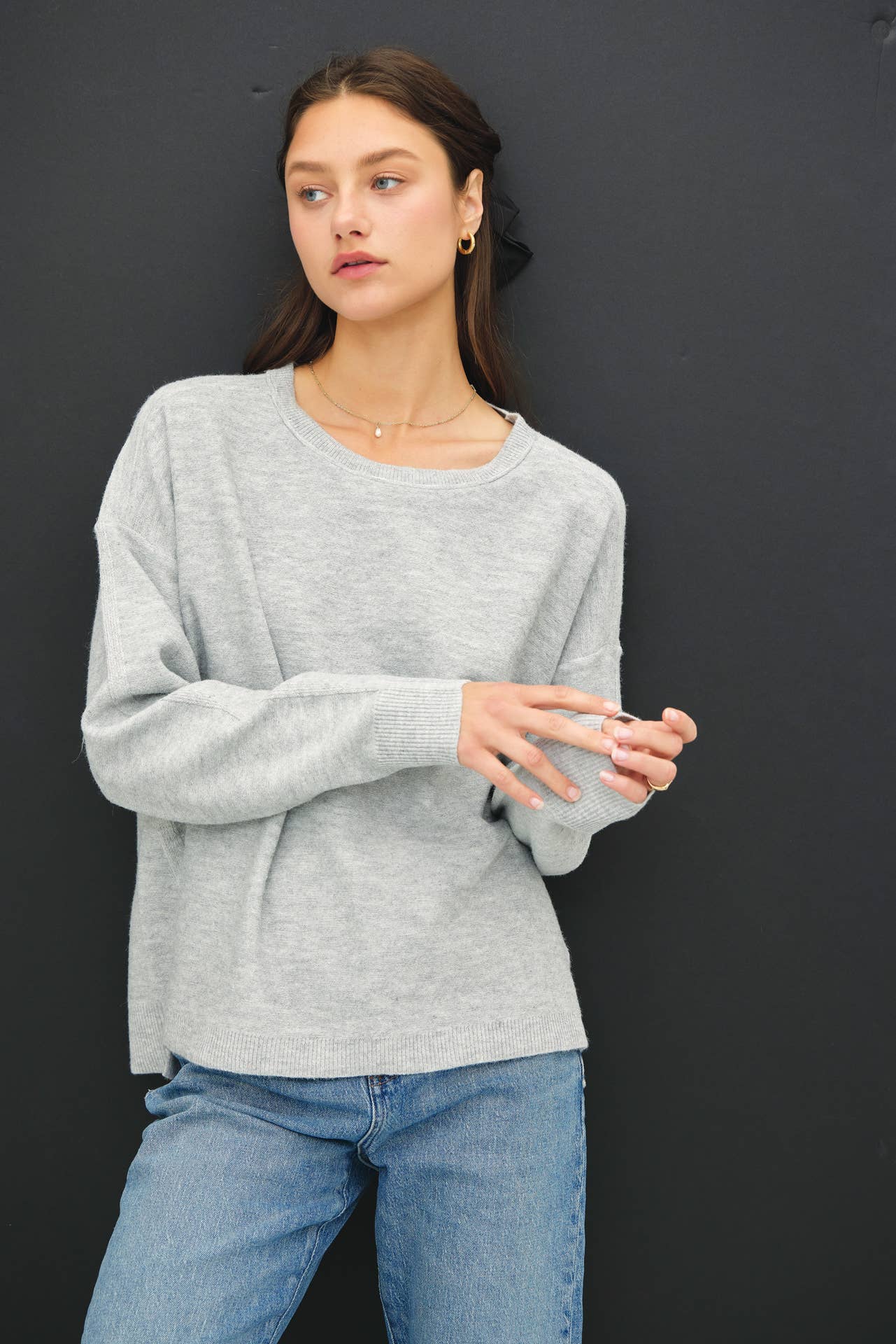 OVERSIZED SLUB YARN SWEATER WITH BACK STITCHING