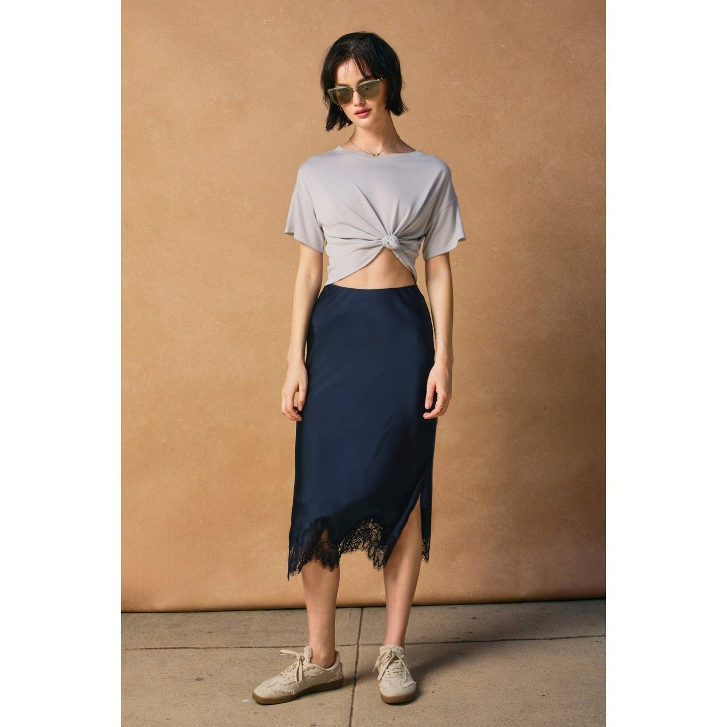 Dull Satin Lace Hem Pencil Skirt