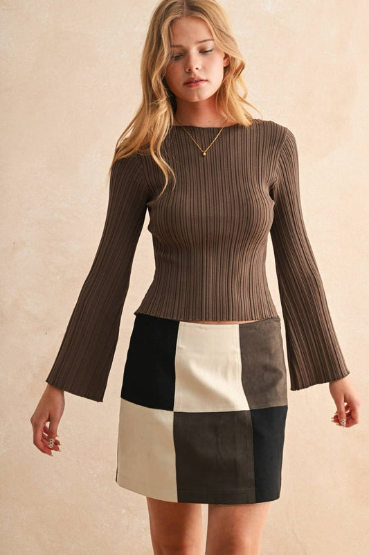 RIBBED LONG SLEEVE KNITTED TOP