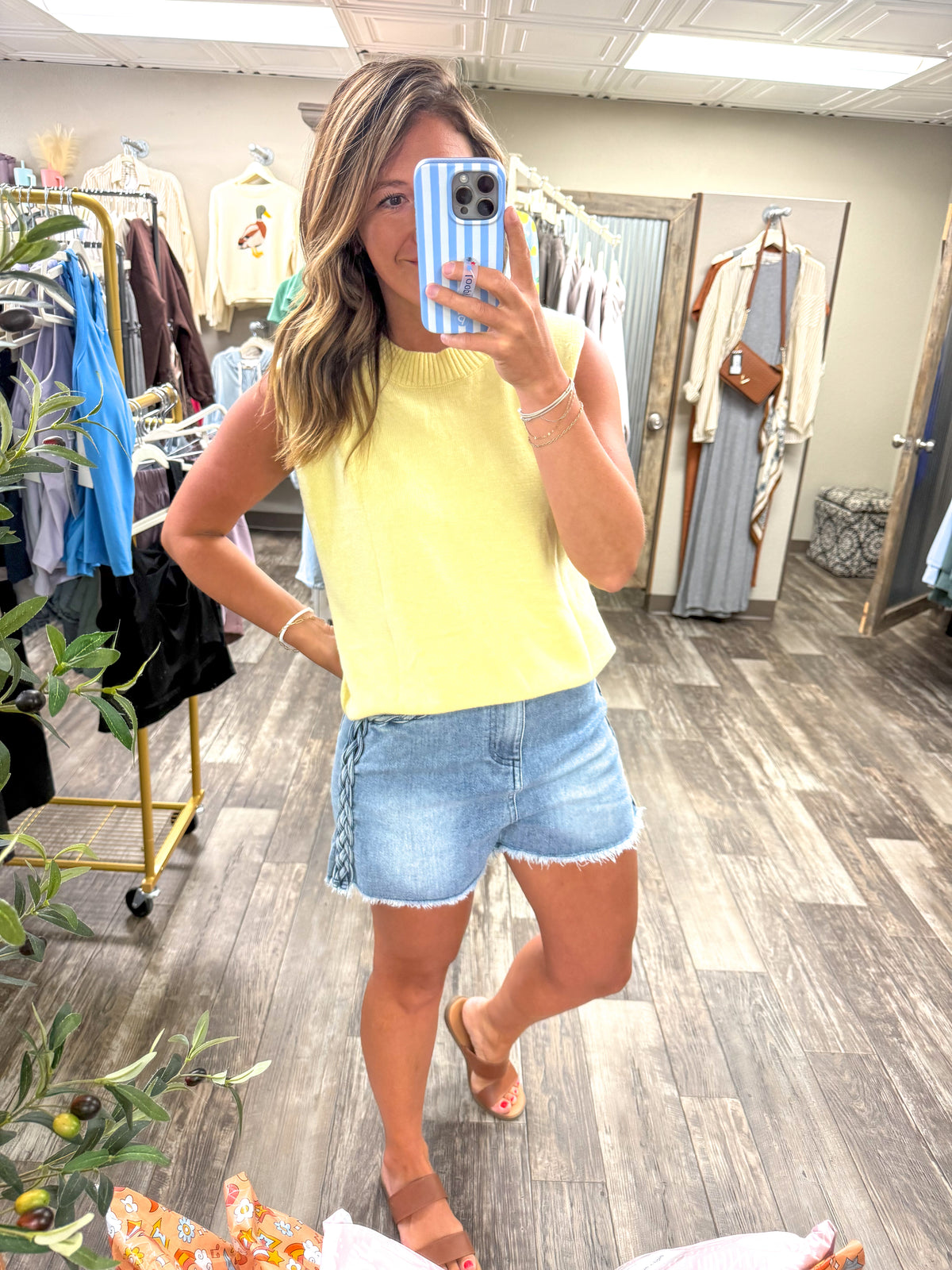Large Armhole Side Slit Loose Sweater Vest