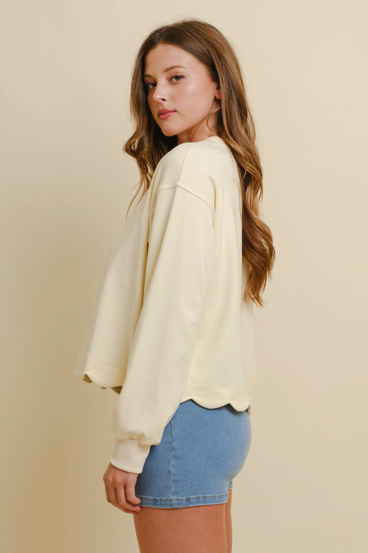 SCALLOPED TRIM LONG SLEEVE TOP