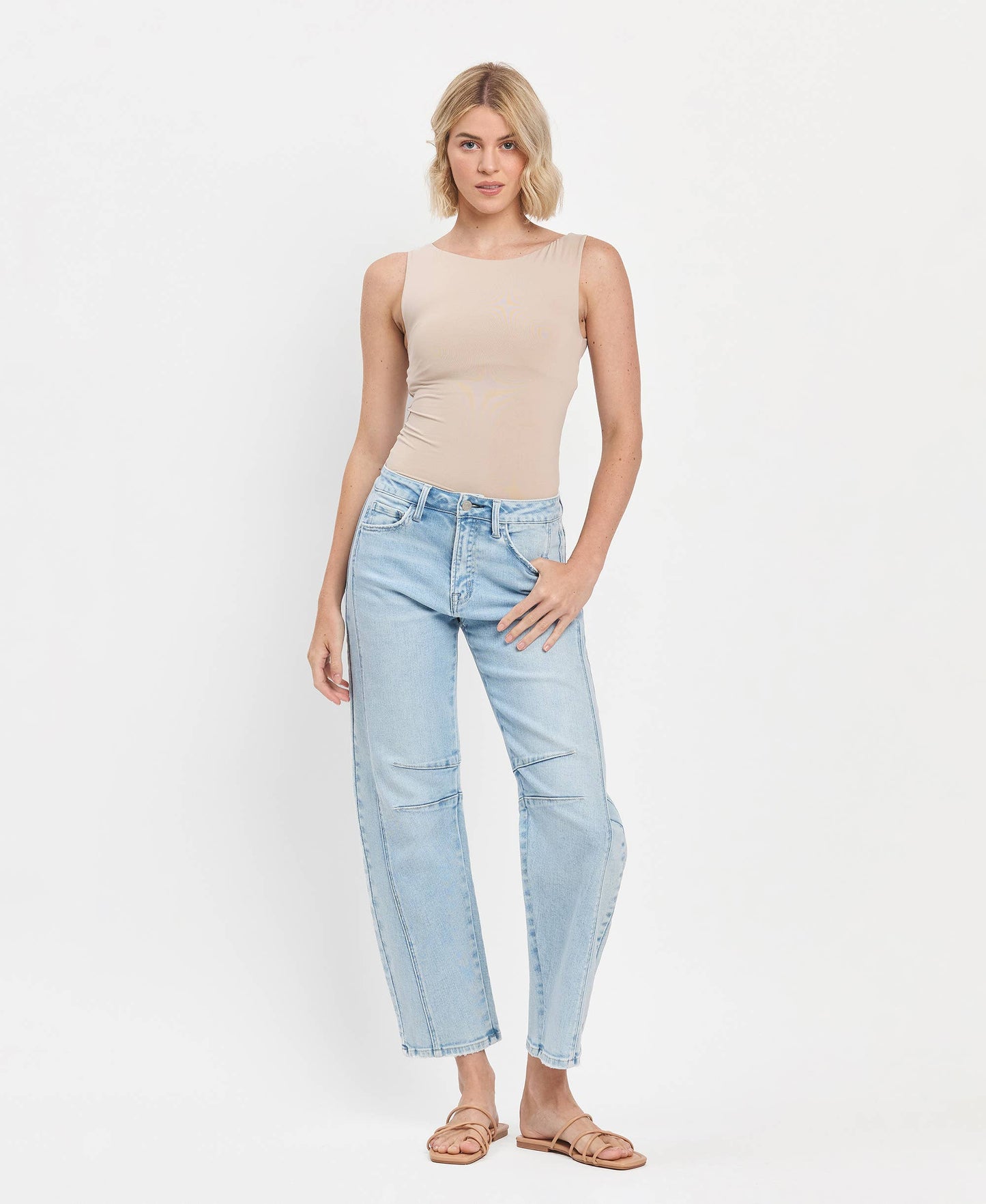 HIGH RISE LIGHT WASH BARREL LEG JEANS