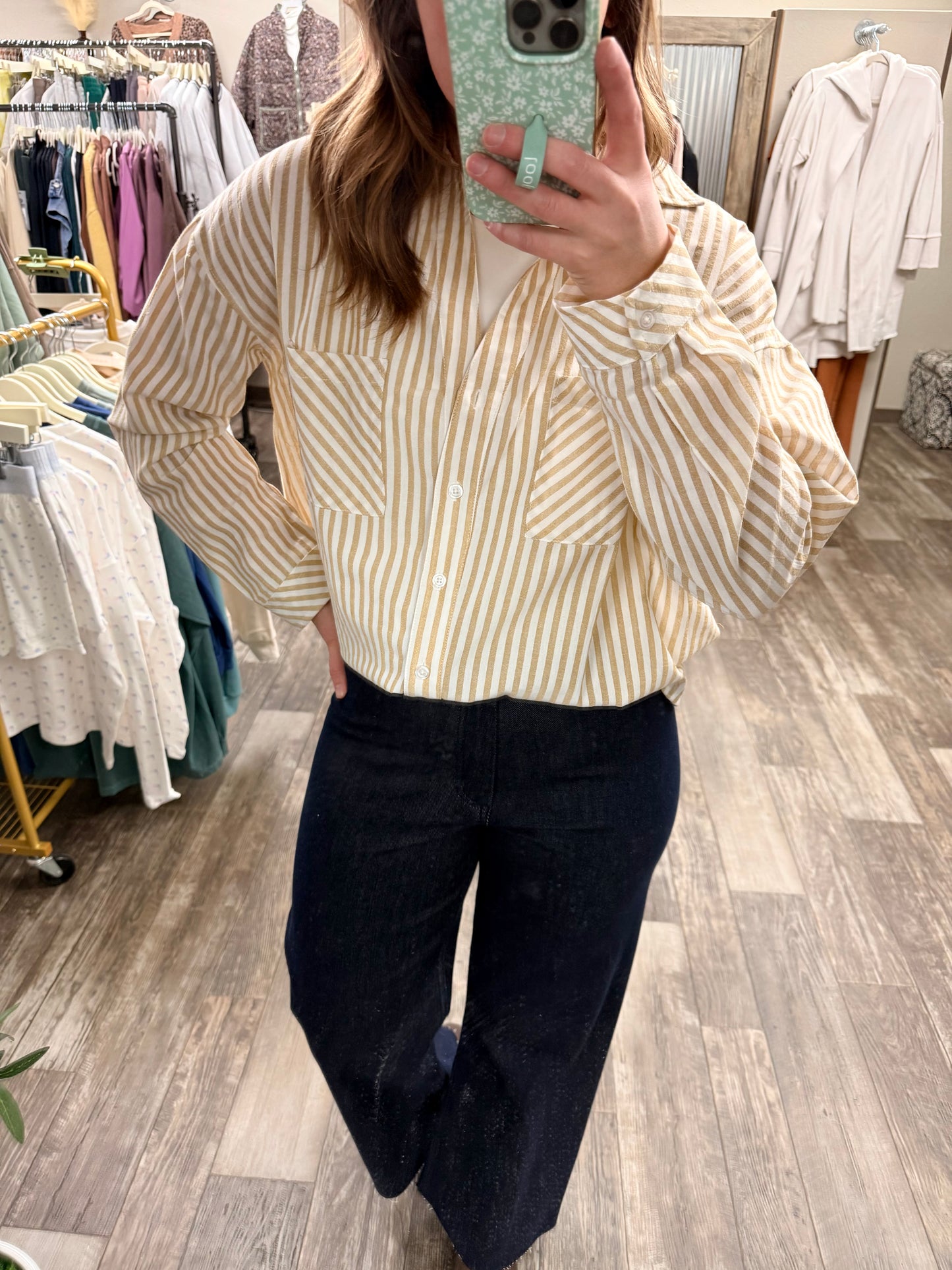 STRIPED PATTERN BUTTON DOWN SHIRTS
