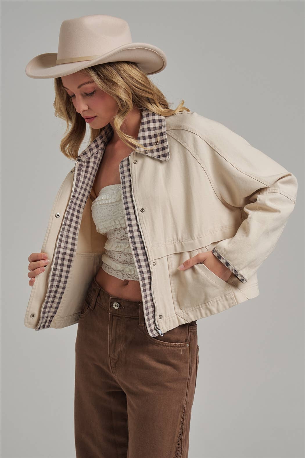 FALL JACKET WITH GINGHAM COLLAR