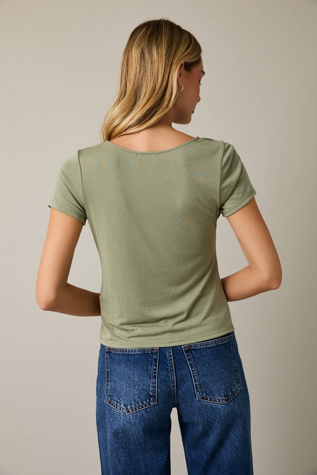 ROUND NECK SHORT SLEEVE SHIRRING DETAIL TOP