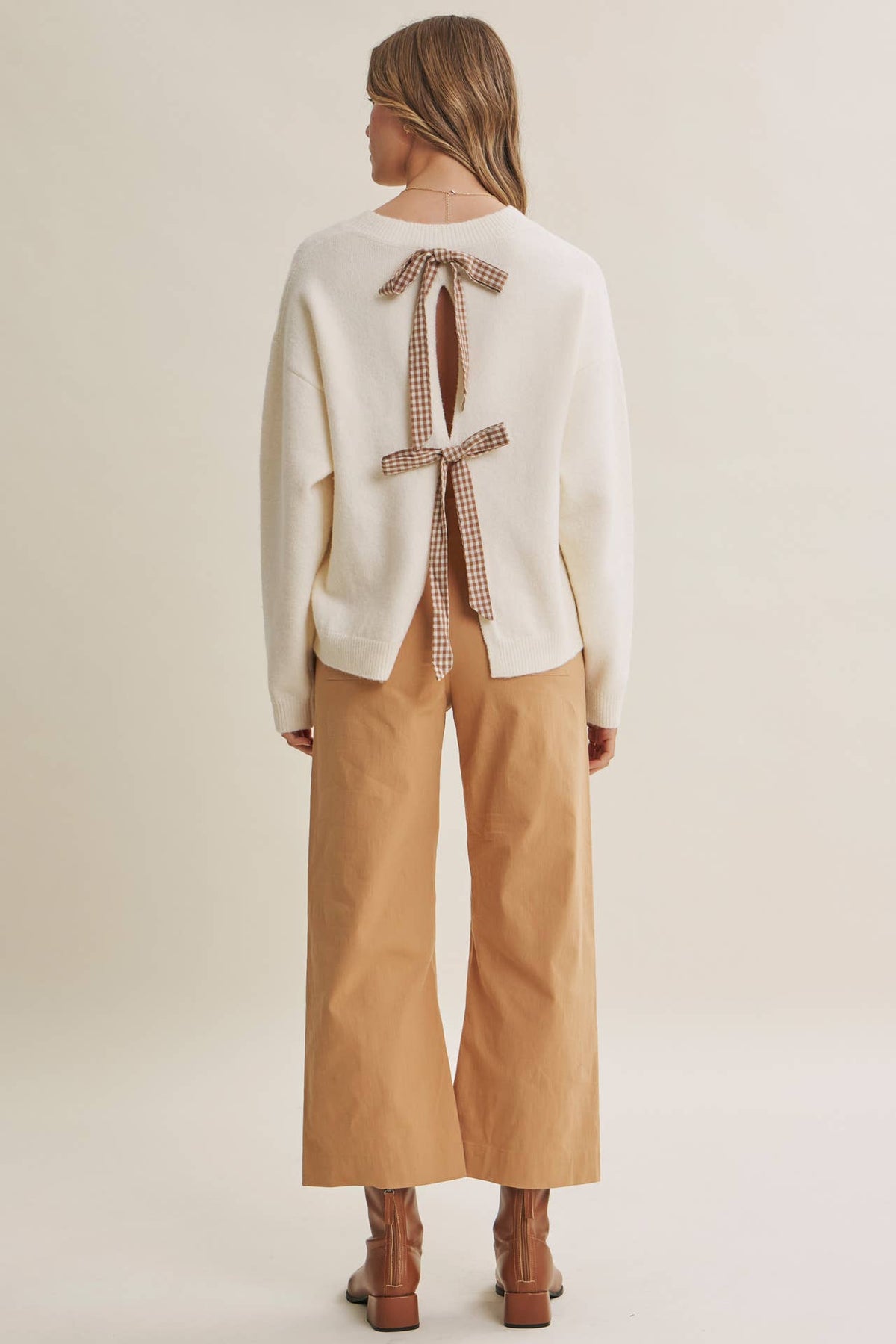 AUTUMN PICNIC OPEN-BACK GINGHAM BOW SWEATER TOP