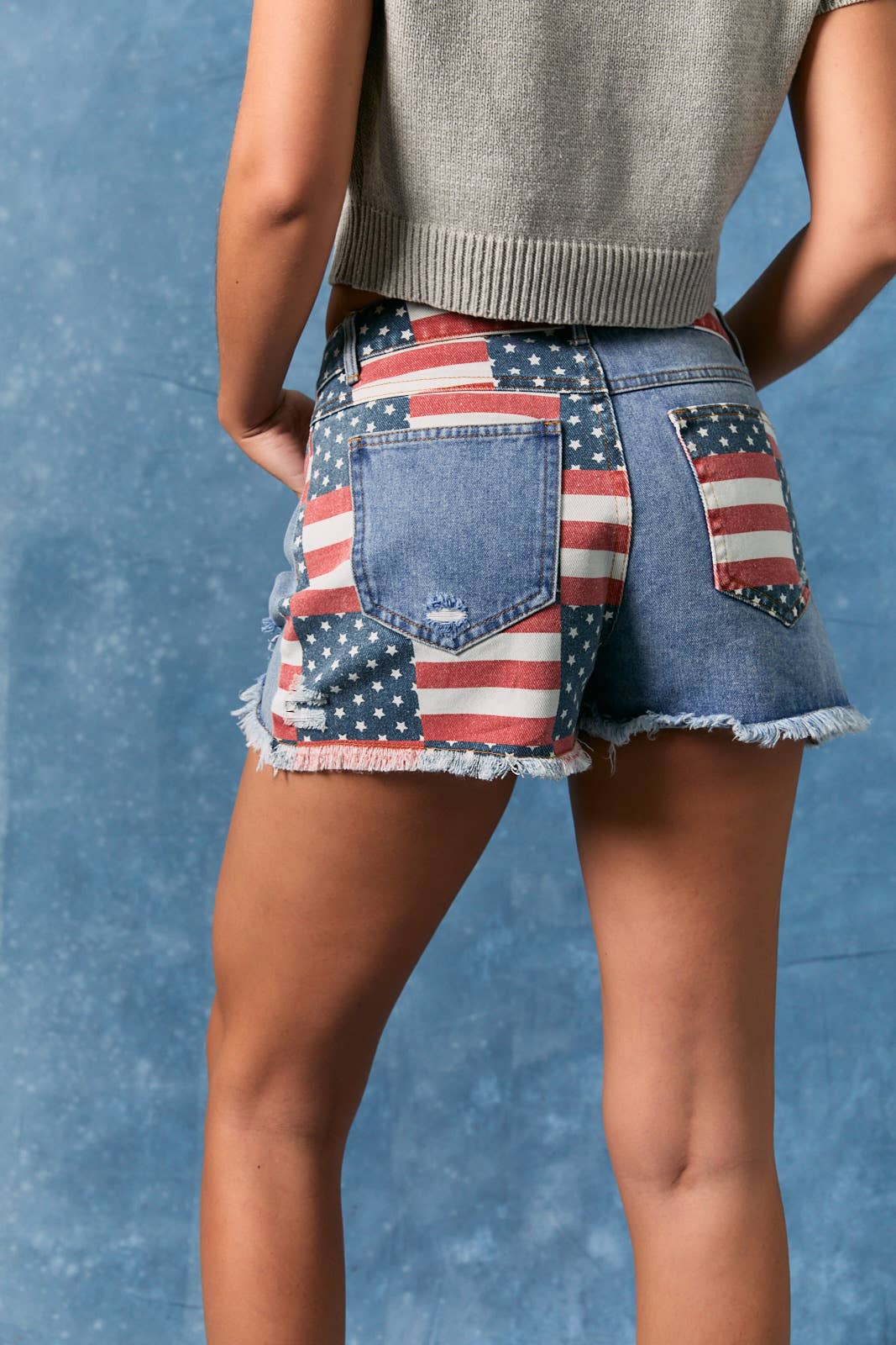 USA LOW-RISE SHORTS