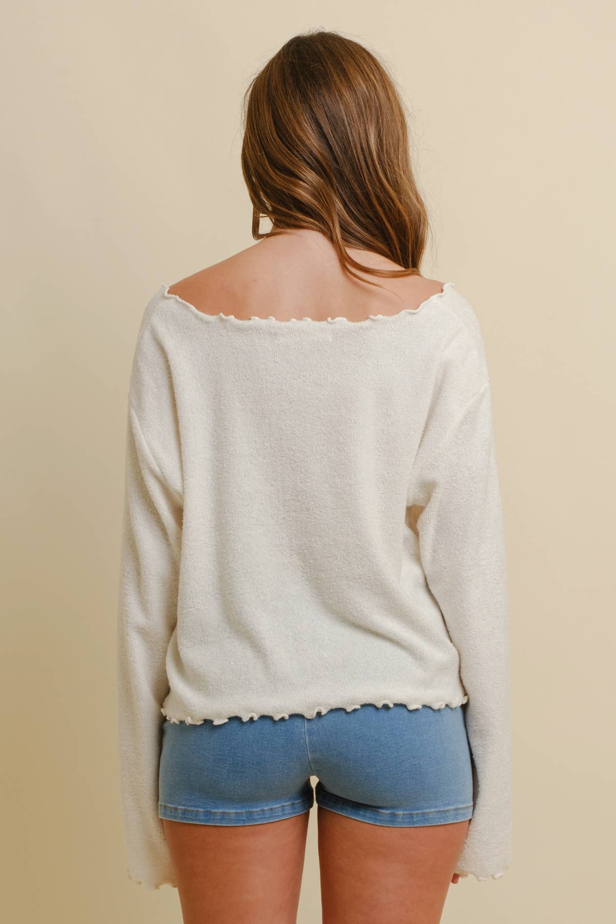 WAVY SCALLOPED TRIM BUTTON UP TOP