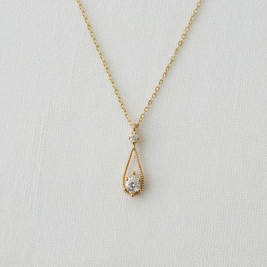 Elegant Waterdrop Gemstone Necklace
