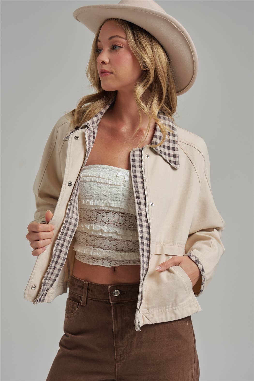 FALL JACKET WITH GINGHAM COLLAR