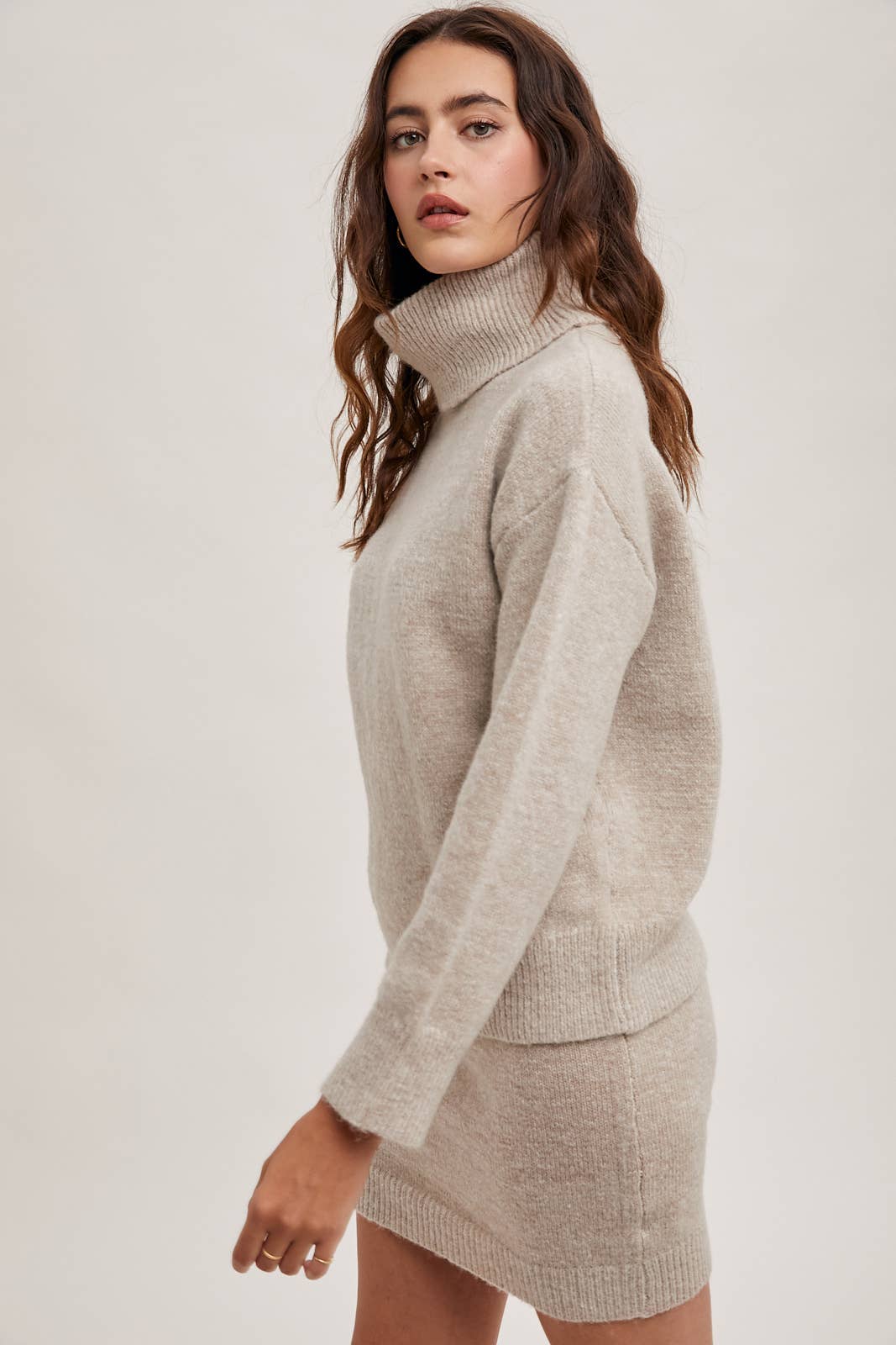 TURTLENECK KNIT SWEATER AND PENCIL MINI SKIRT SET