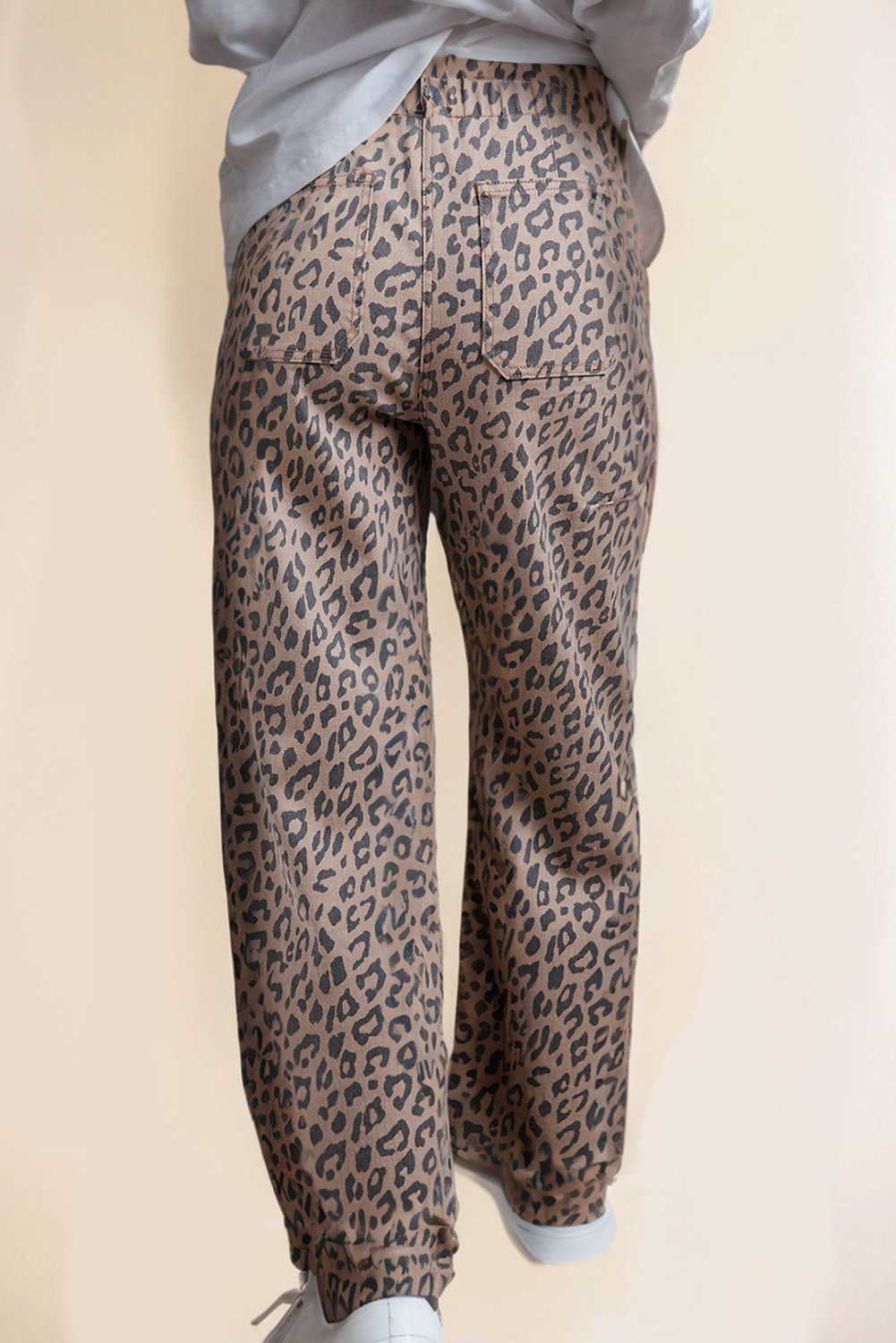 Leopard Printed Drawstring Waist Pocketed Wide Leg Jeans