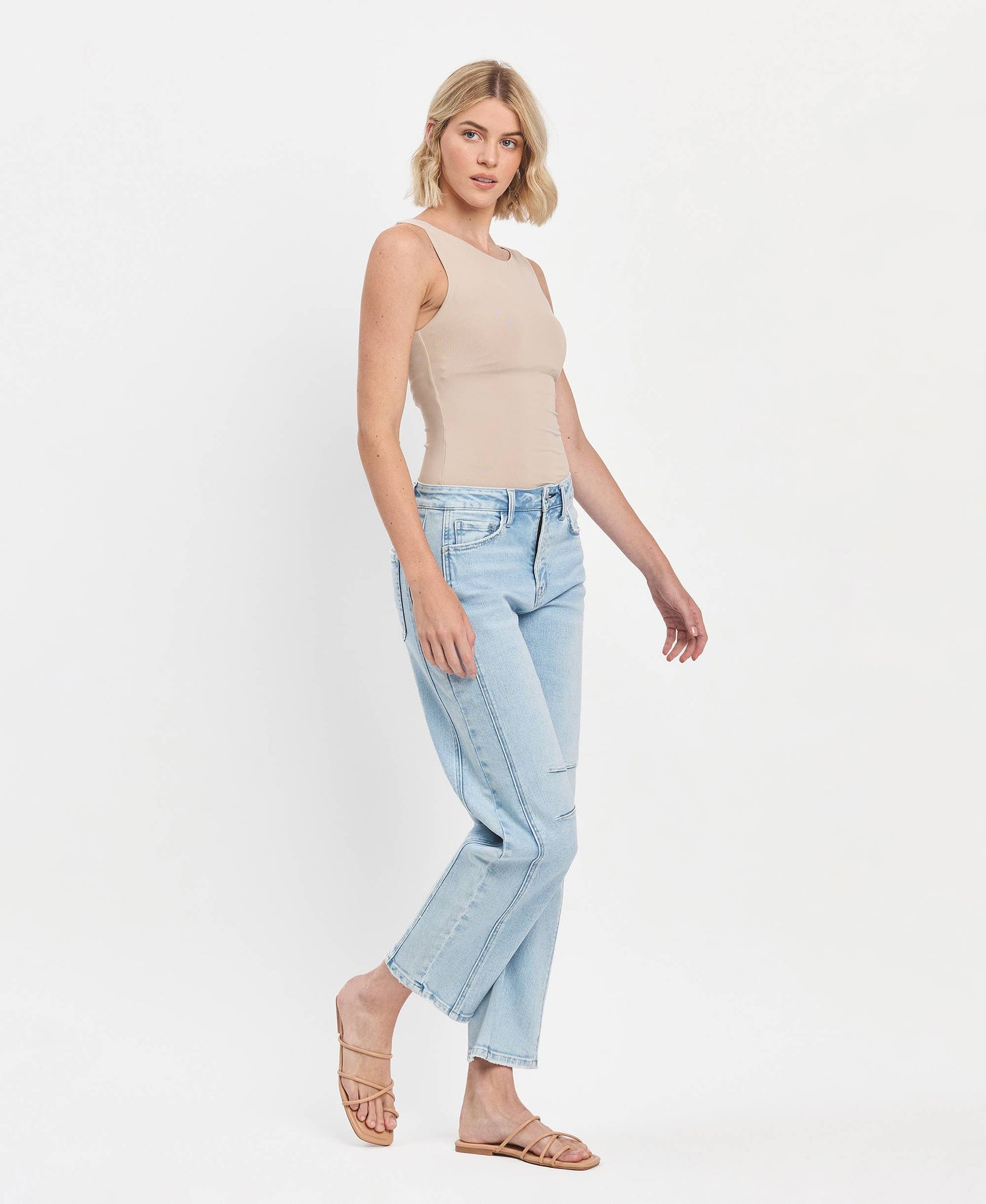 HIGH RISE LIGHT WASH BARREL LEG JEANS