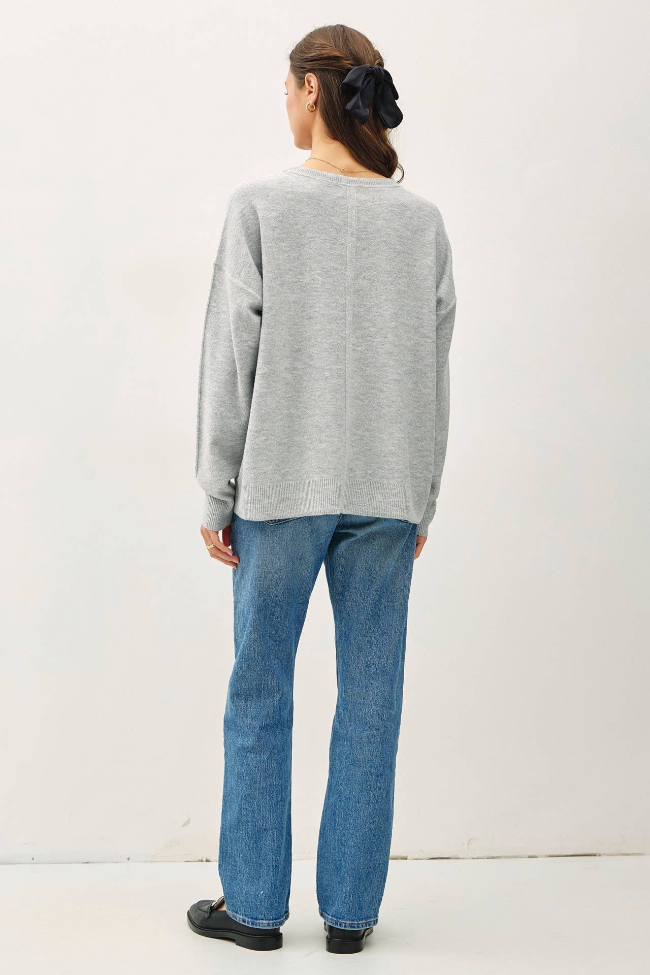 OVERSIZED SLUB YARN SWEATER WITH BACK STITCHING