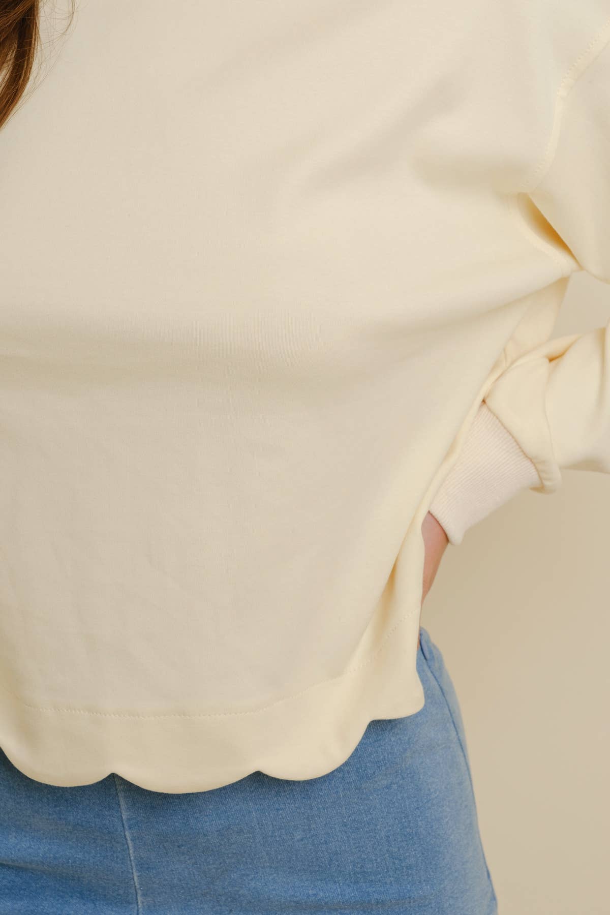 SCALLOPED TRIM LONG SLEEVE TOP