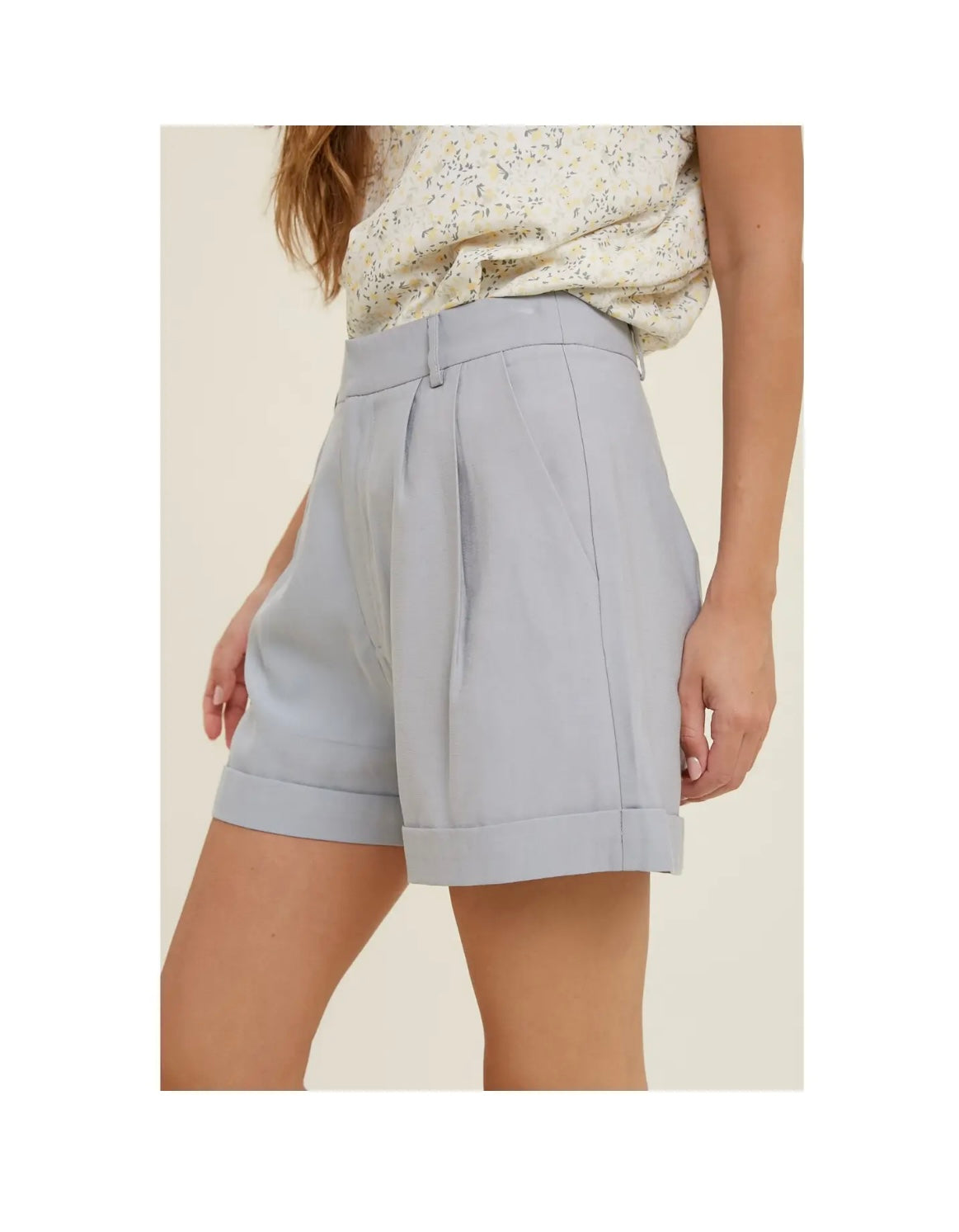 Cloud Cuffed Pleated Shorts