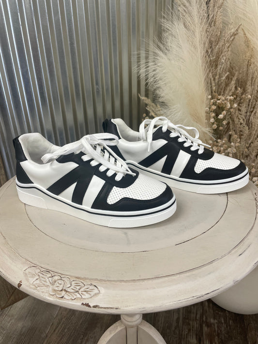 Alta Black and White Sneakers