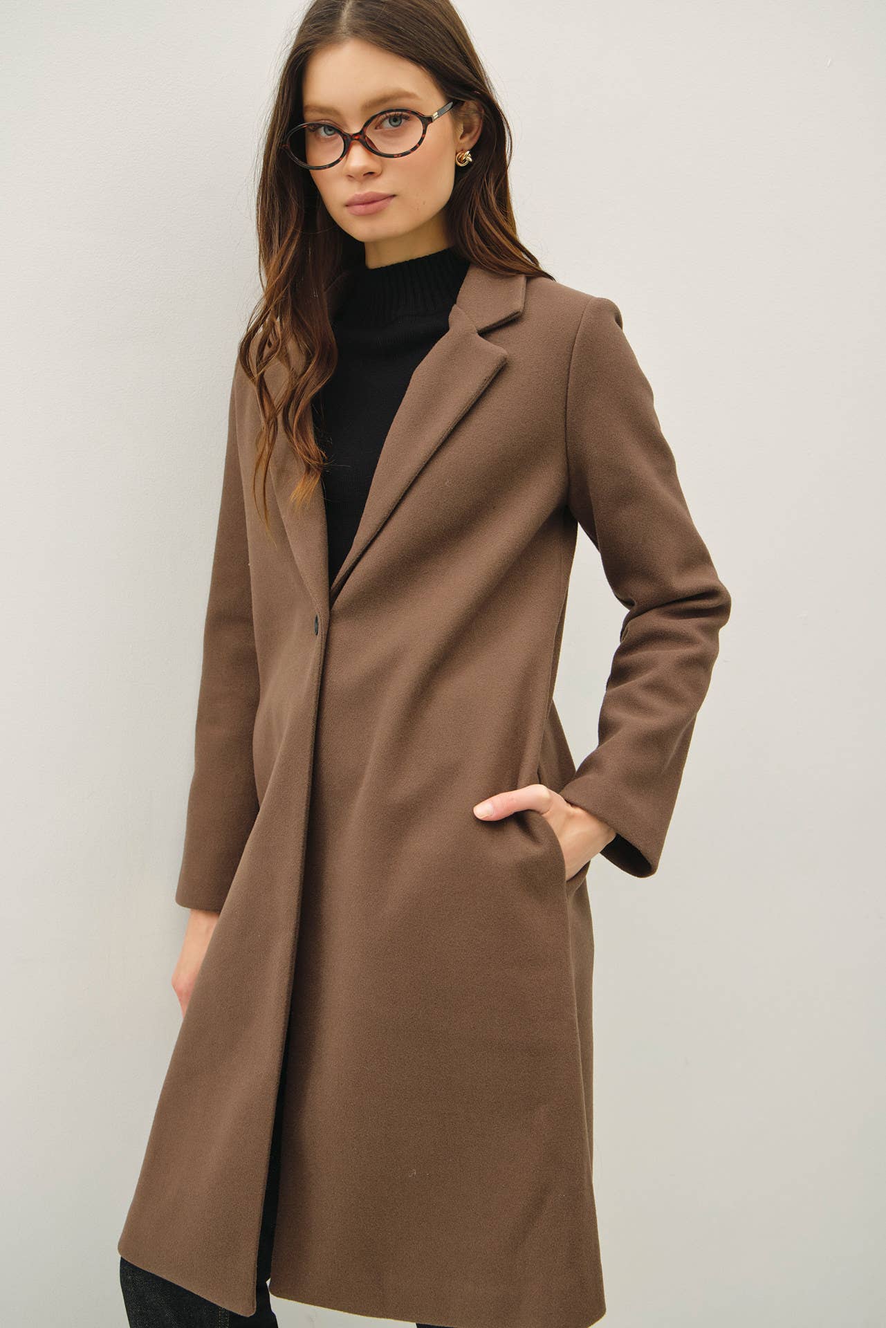 NOTCHED LAPEL SINGLE BUTTON COAT
