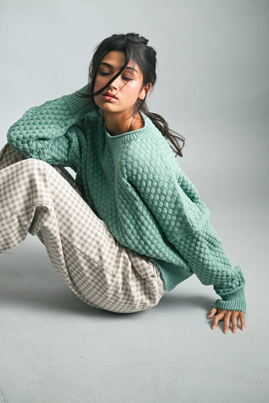 TEXTURED RAW EDGE DETAIL SWEATER