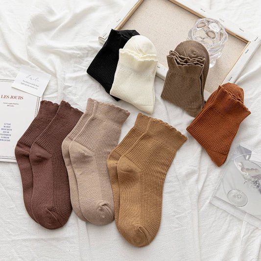 RUFFLED SOLID COLOR MID-TUBE SOCKS
