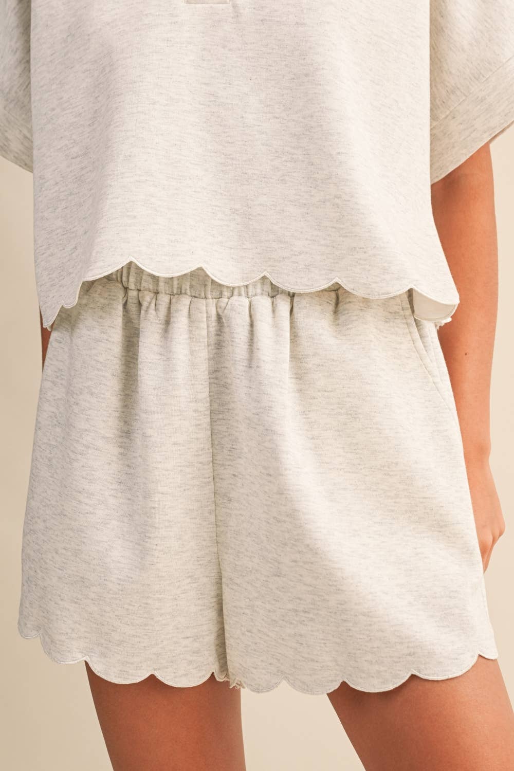 SCALLOPED EDGE COLLAR TUNIC TOP AND SHORTS
