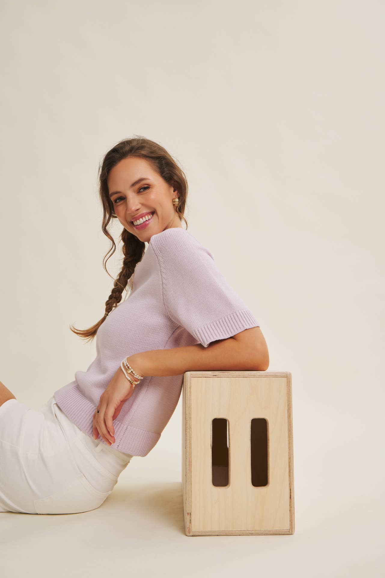 YEAR-ROUND ESSENTIAL SOFT SWEATER TOP WITH RAGLAN SLEEVES