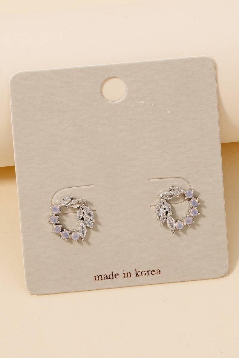 Cluster Circle Stud Earrings
