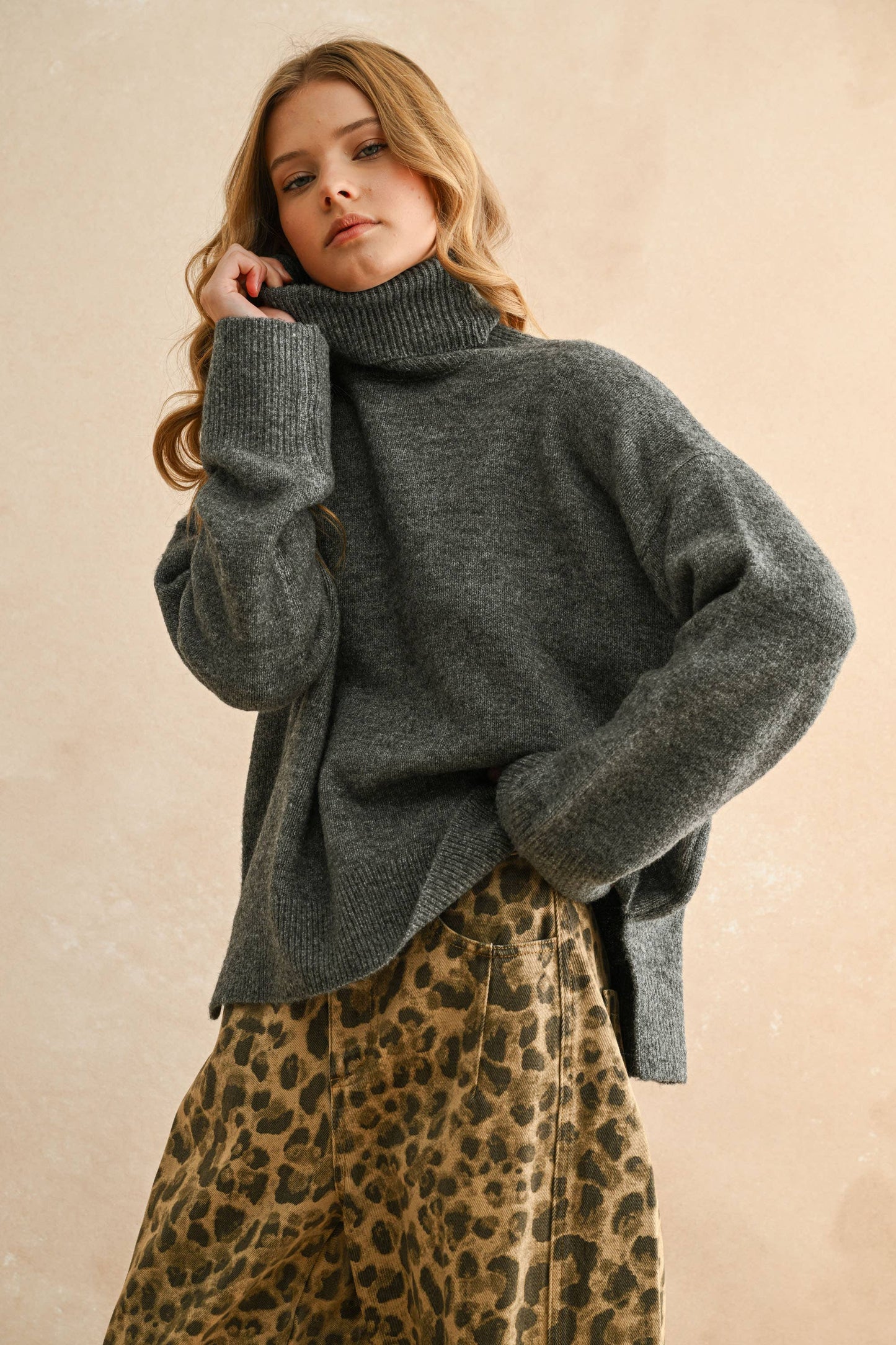 TURTLE NECK LONG SLEEVE SWEATER TOP
